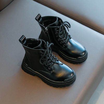 Παιδικές μπότες από οικολογικό δέρμα με χρωματιστούς δεσμούς