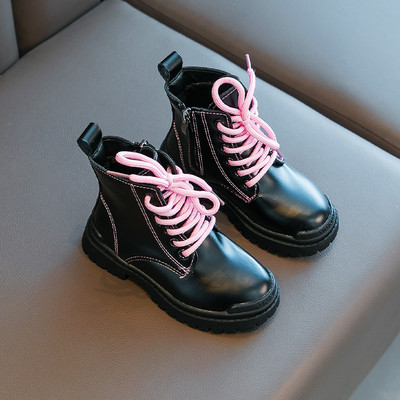 Παιδικές μπότες από οικολογικό δέρμα με χρωματιστούς δεσμούς