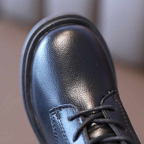 Lameda tallaga nahast lastesaapad - poistele ja tüdrukutele