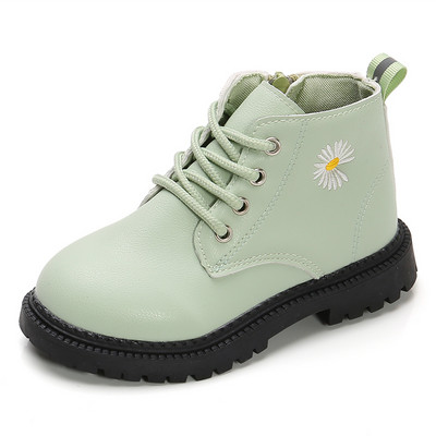 Öko-nahast moodsad värvilise tikandiga lastesaapad pehme voodriga ja ilma