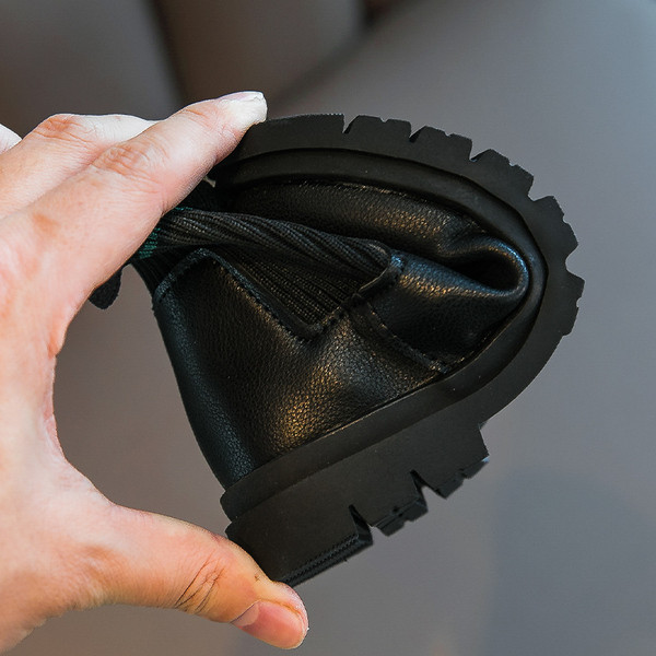 Laisvalaikiai vaikiški batai iš eko odos – kojinių tipo