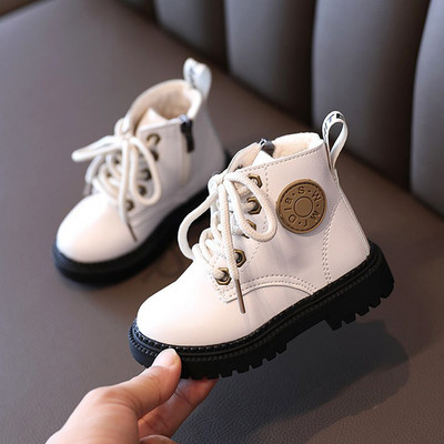 Modernūs vaikiški batai iš eko odos mergaitėms lygiu padu