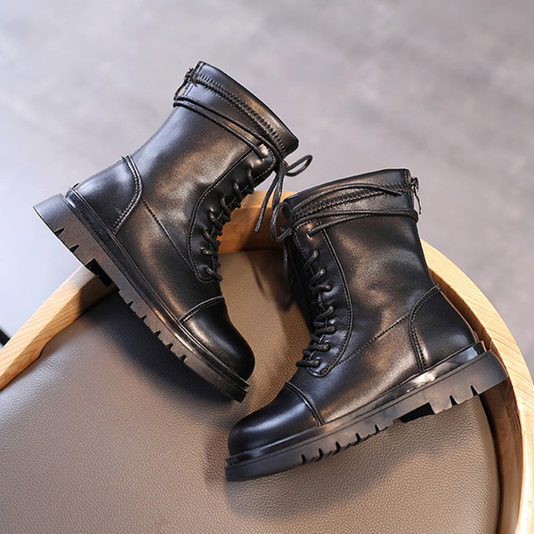 Kožne dječje čizme za djevojčice s ravnim potplatom i vezicama