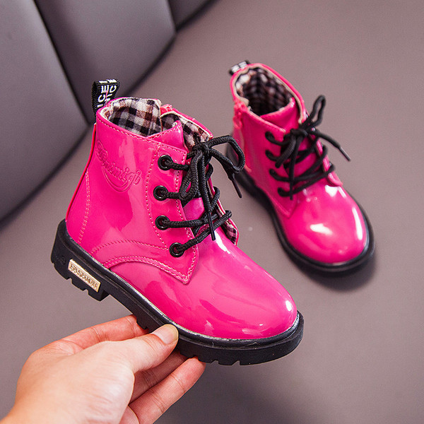 Moodsad paeltega laste lakknahast saapad tüdrukutele