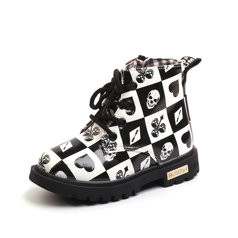 Šiuolaikiniai vaikiški batai su gėlių raštu