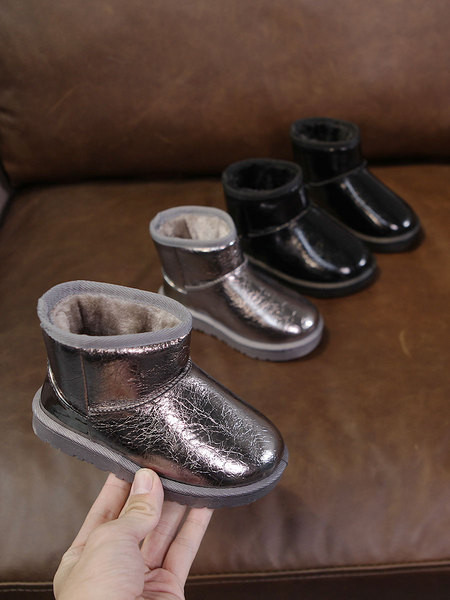 Laste saapad ümara kujuga lameda tallaga