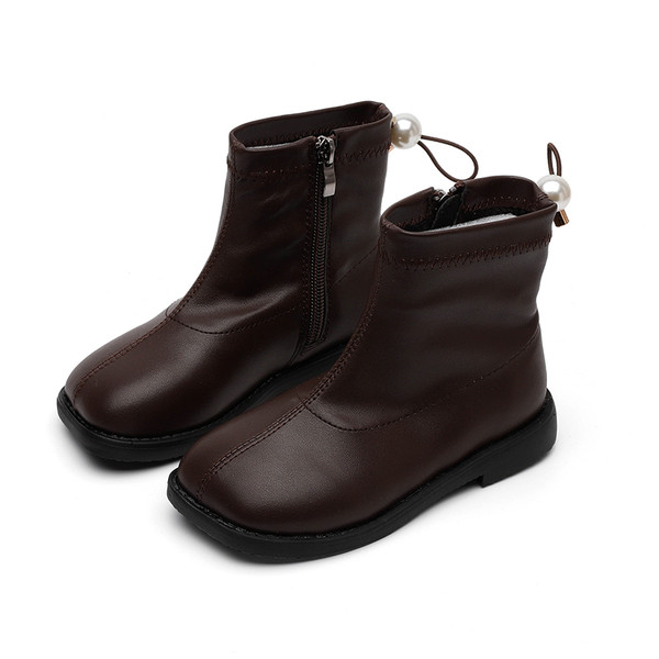 Paprastas vaikiškų batų modelis iš eko odos plokščiu padu