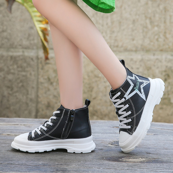 Igapäevased aplikatsiooniga lastesaapad