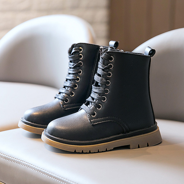 Moodsad paeltega nahksaapad tüdrukutele