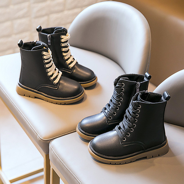 Moodsad paeltega nahksaapad tüdrukutele