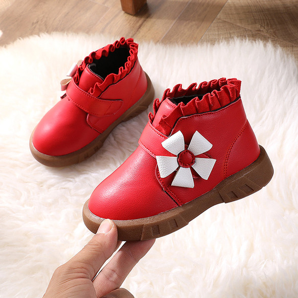 Uus mudel 3D elemendiga nahast lastesaapad tüdrukutele