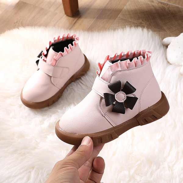 Uus mudel 3D elemendiga nahast lastesaapad tüdrukutele