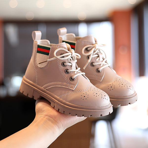 Nahast sügis-talvised lastesaapad