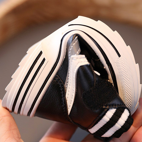 Kunstnahast spordi- ja igapäevased lastesaapad