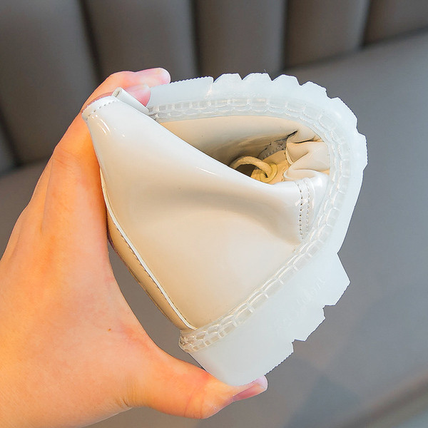 Dječje čizme za djevojčice na vezice - lakirana koža