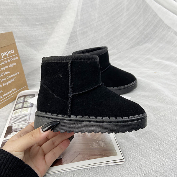 Modernūs vaikiški batai plokščiu padu mergaitėms