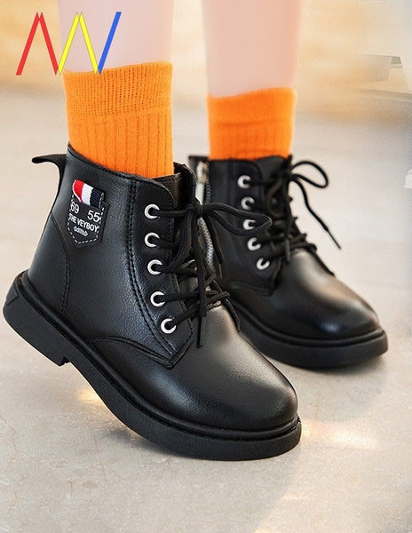 Vaikiški batai iš eko odos su raišteliais ir spauda