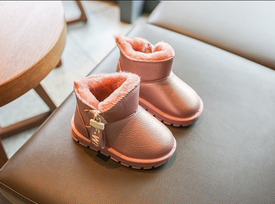 Pehme voodri ja tasase tallaga vabaaja lastesaapad tüdrukutele