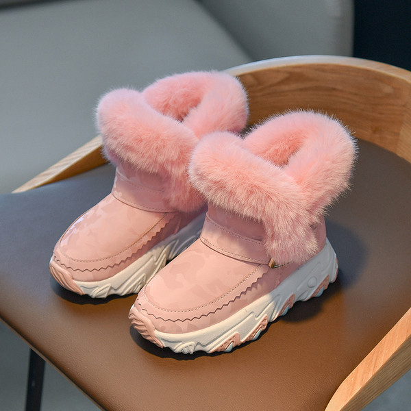 Kareda talla ja udusulgedega spordisaapad tüdrukutele