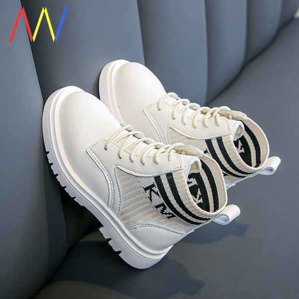 Öko-nahast ja tekstiilist valmistatud laste talvesaapad