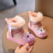 Lastesaapad tüdrukutele ümara mudeliga aplikatsiooni ja udusulgedega