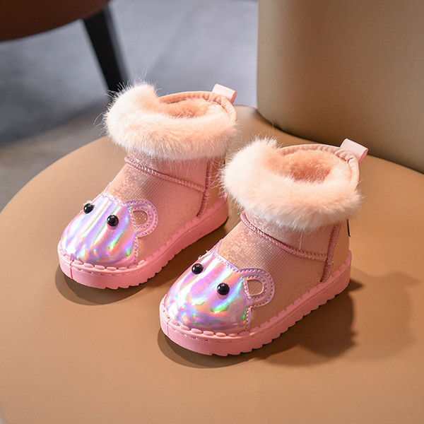 Lastesaapad tüdrukutele ümara mudeliga aplikatsiooni ja udusulgedega