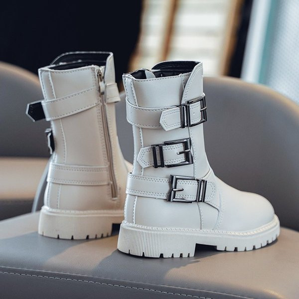 Moodsad pannalde ja lukuga nahast lastesaapad tüdrukutele