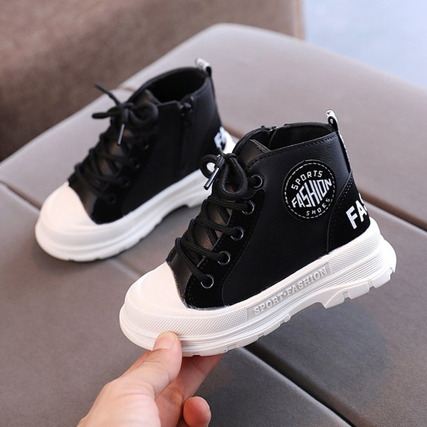 Uus mudel paelte ja krobelise tallaga laste vabaajasaapad