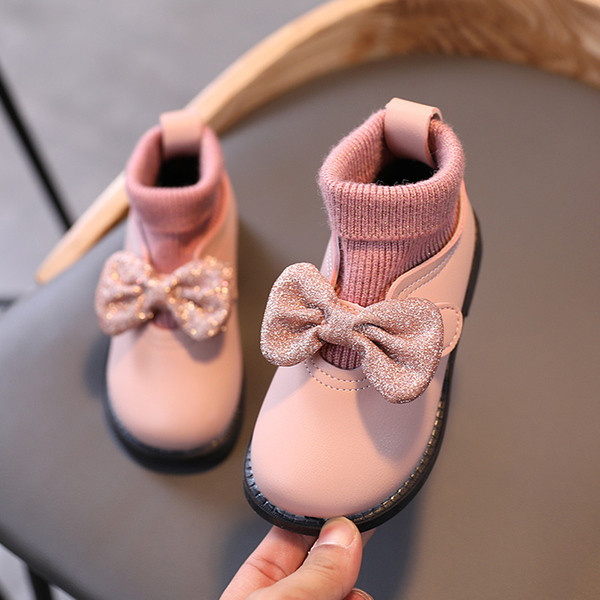 Moderne dječje čizme za djevojčice s ravnim potplatom i trakom