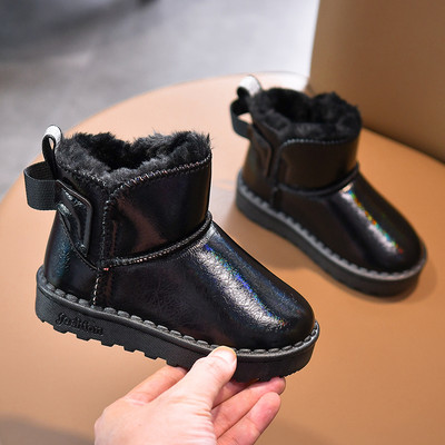 Pehme voodri ja lameda tallaga ökonahast moodsad lastesaapad tüdrukutele