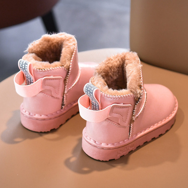 Pehme voodri ja lameda tallaga ökonahast moodsad lastesaapad tüdrukutele