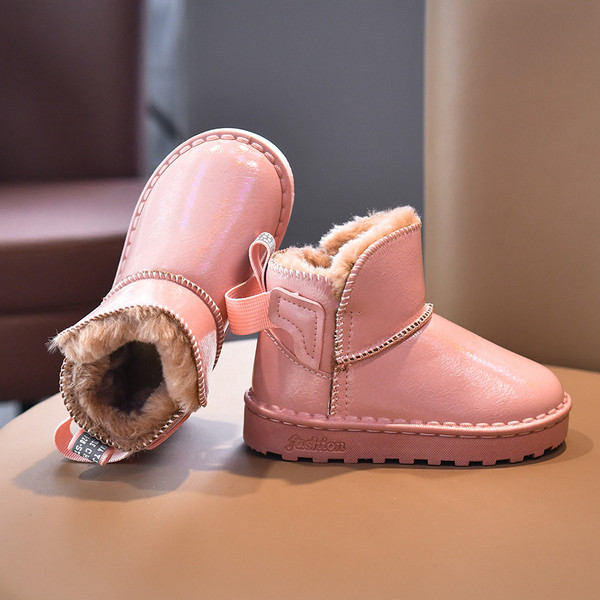 Pehme voodri ja lameda tallaga ökonahast moodsad lastesaapad tüdrukutele