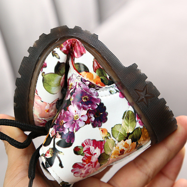 Kunstnahast uus mudel lillemotiividega lastesaapad tüdrukutele