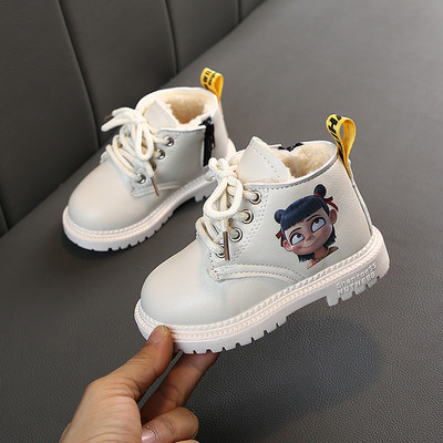 Šiuolaikiški vaikiški batai su aplikacijomis ir puriu pamušalu mergaitėms