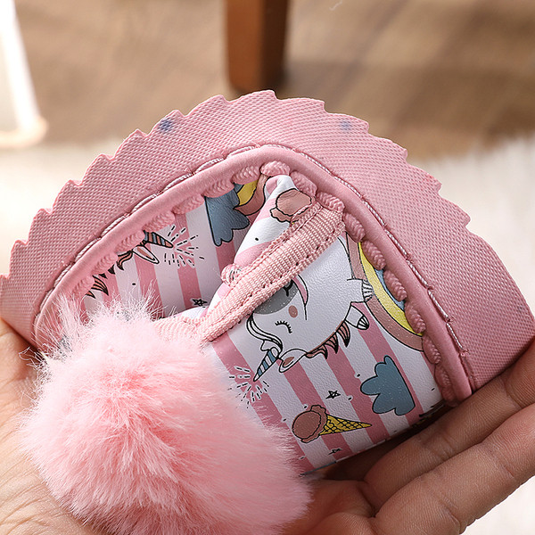 Χειμερινές παιδικές μπότες με απλικέ και γούνα