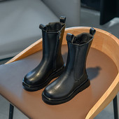 Lihtne mustjas ökonahast tüdrukute lastesaabaste mudel