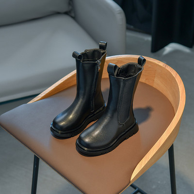 Lihtne mustjas ökonahast tüdrukute lastesaabaste mudel