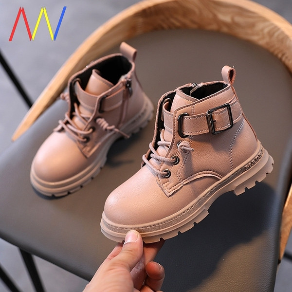 Kuuba lastesaapad luku ja paeltega