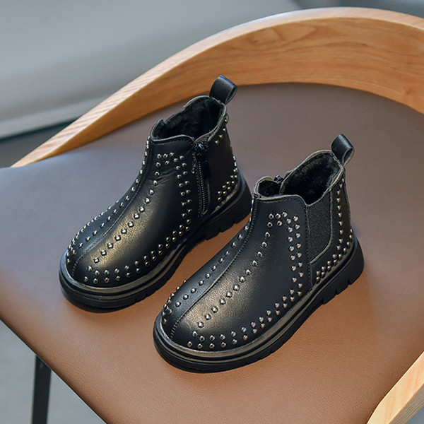 Moodsad metallist aasadega lastesaapad tüdrukutele