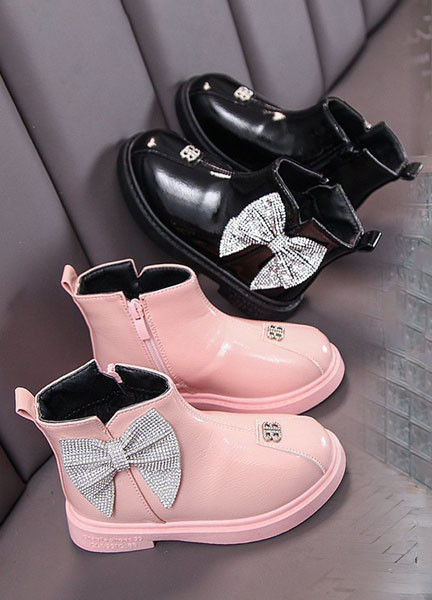 Šiuo metu vaikiški batai su kaspinu mergaitėms