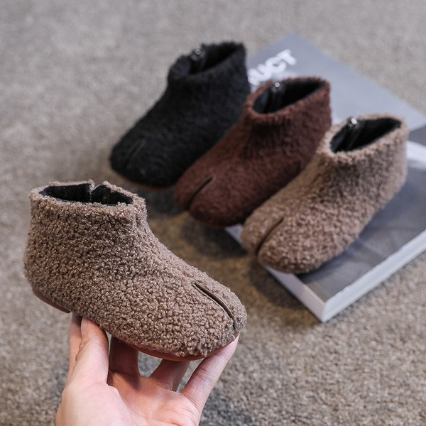 Laste lukuga sulesaapad - tüdrukutele