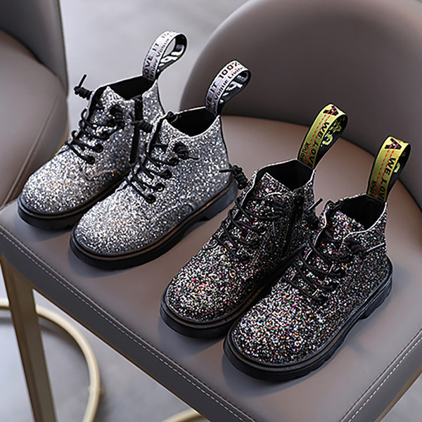 Säravad paeltega lastesaapad tüdrukutele