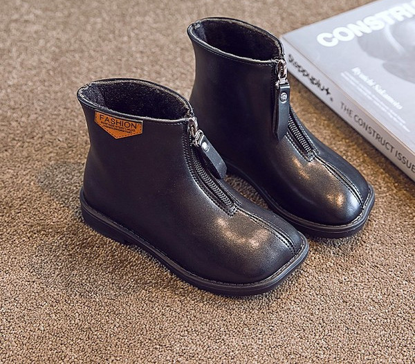 Novi model dječjih čizama sa patentnim zatvaračem - za djevojčice