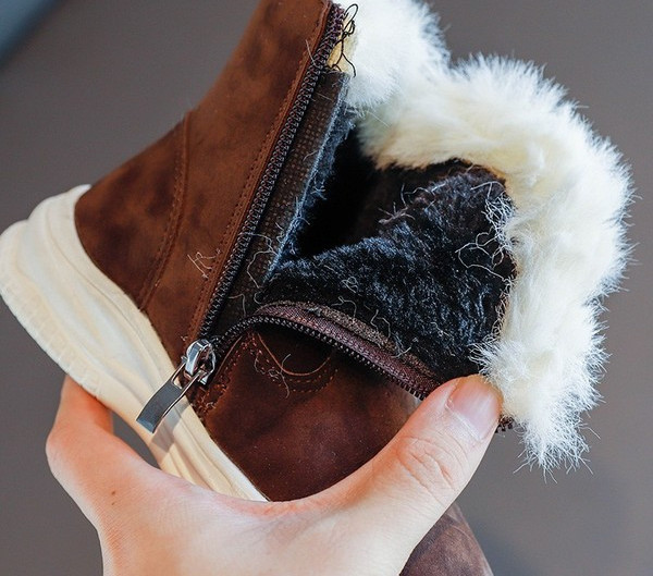 Moderne dječje čizme od eko brušene kože s lepršavom postavom