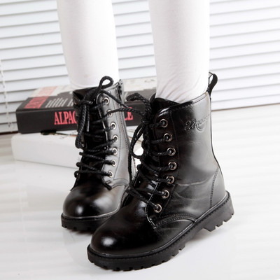 Kuuba laste saapad paelte ja lukuga