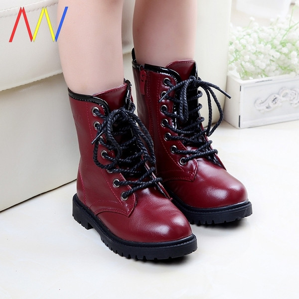 Kuuba laste saapad paelte ja lukuga