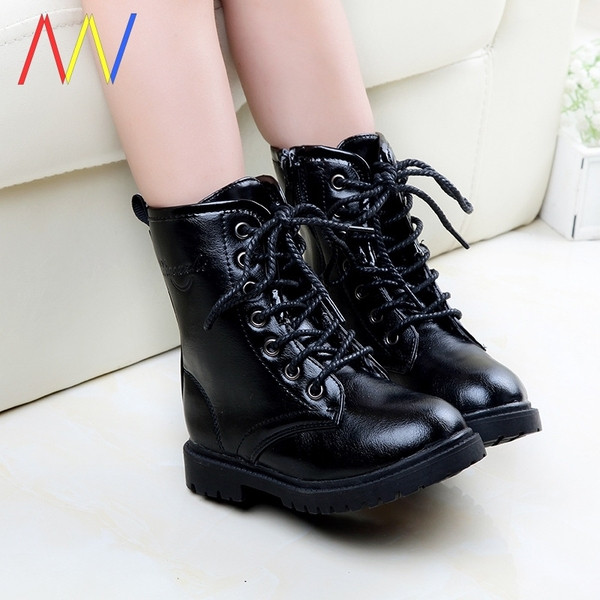 Kuuba laste saapad paelte ja lukuga