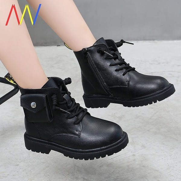 Vaikiški modernūs batai su raišteliais mergaitei