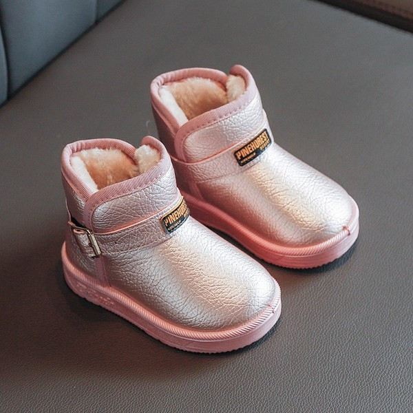 Pandla ja pehme voodriga laste nahast saapad