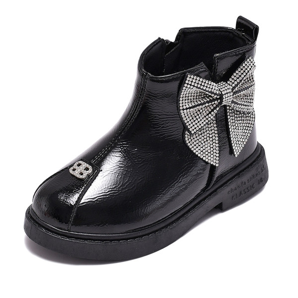 Aktualne dječje čizmice za djevojčice sa ravnim potplatom i trakom